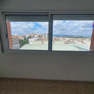 Piso soleado en venta. 3 Habitaciones 2 baños, Gra