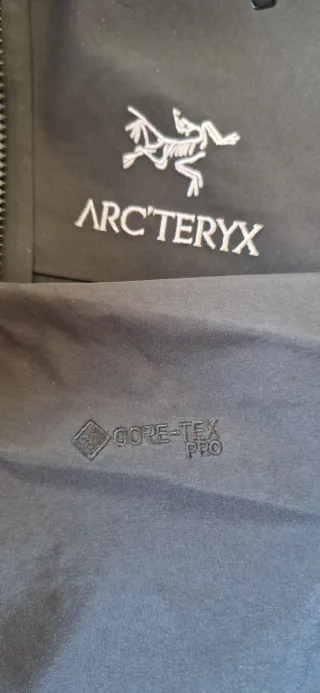 Giacca Arc'teryx Gore-Tex Alpha SV