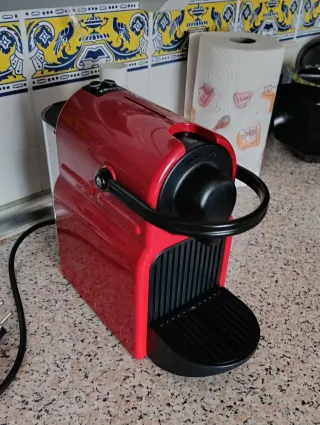 Cafetera Nespresso Krups Roja