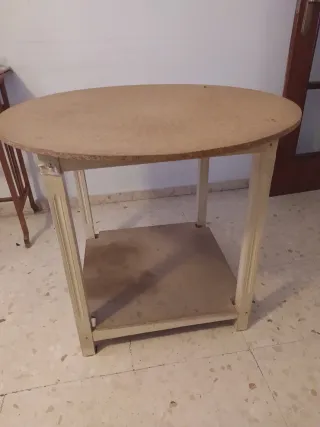 Mesa camilla redonda de 90 cm de diámetro.