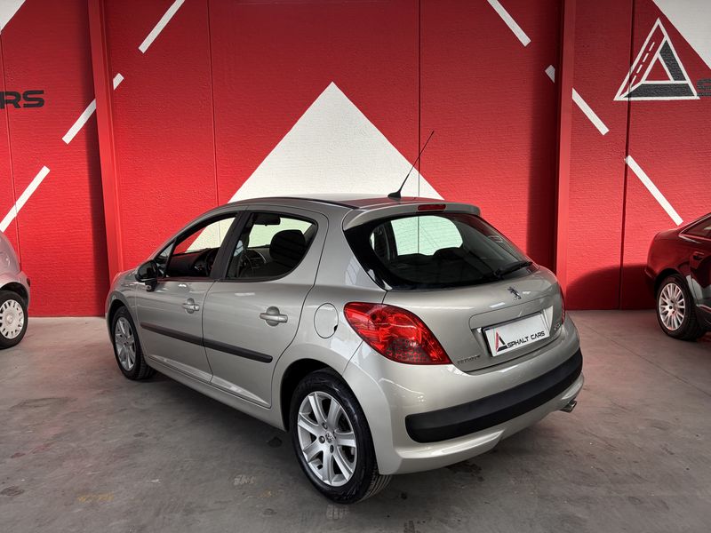 Peugeot 207 2007, foto 7