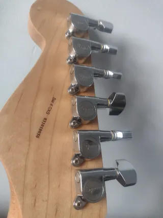 Guitarra eléctrica Fender Squier Stratocaster
