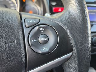 Honda Jazz automático con libro de revisiones.