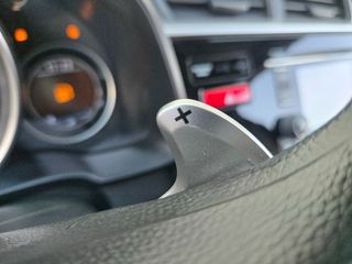 Honda Jazz automático con libro de revisiones.