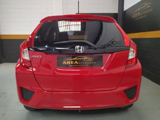 Honda Jazz automático con libro de revisiones.