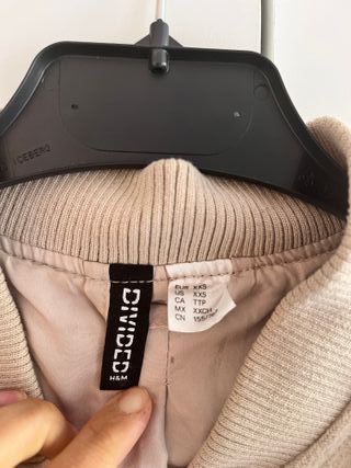 Chaqueta Bomber Beige