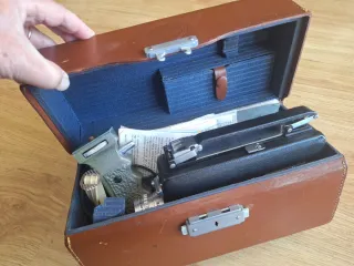 Cámara Cine Antigua Kodak en su estuche