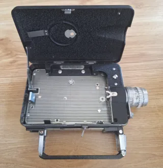 Cámara Cine Antigua Kodak en su estuche