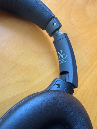 Audífonos negro mate