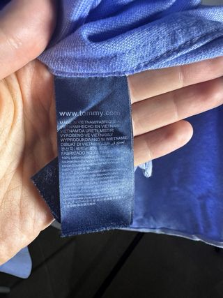 Camisa azul de manga larga