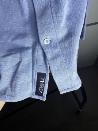 Camisa azul de manga larga