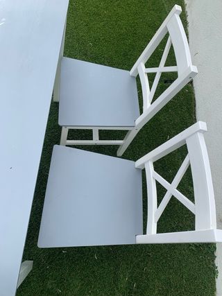 Mesa y 4 Sillas Comedor