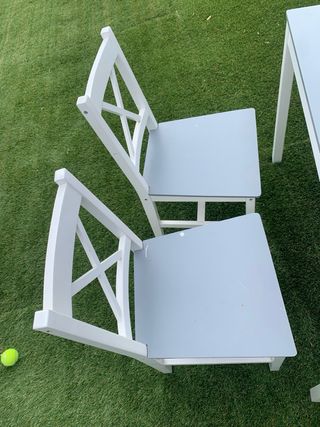 Mesa y 4 Sillas Comedor