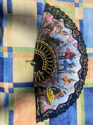 Abanico Flamenco con Encaje Negro