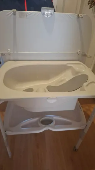 Cambiador Jané con bañera