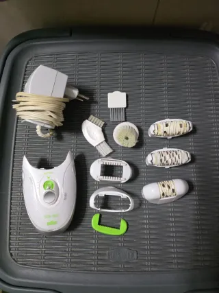 Depiladora Braun con accesorios