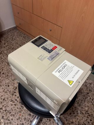 Variador Yaskawa CIMR-K7L4011 40110A