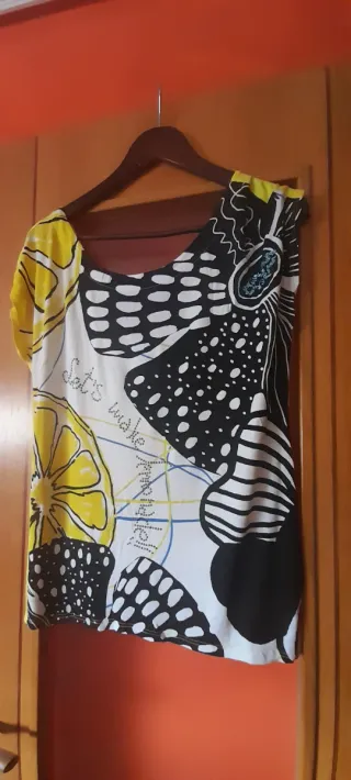 Camiseta Desigual Talla S Estampado Frutas
