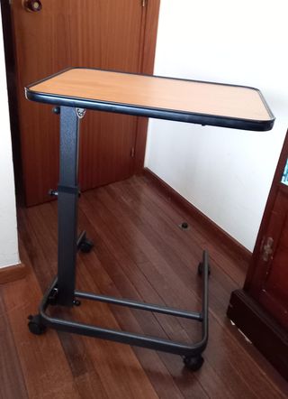 Mesa Auxiliar Móvil con Ruedas