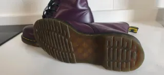 Sin uso  puestas 1 vez  Botas Dr. Martens Moradas