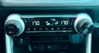 Toyota RAV4 AWD 2019