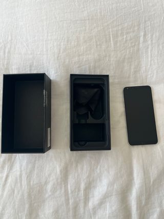 LG Q6 Telefono e Scatola