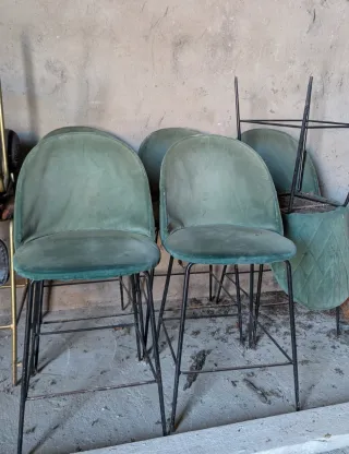 Taburetes altos para restaurar