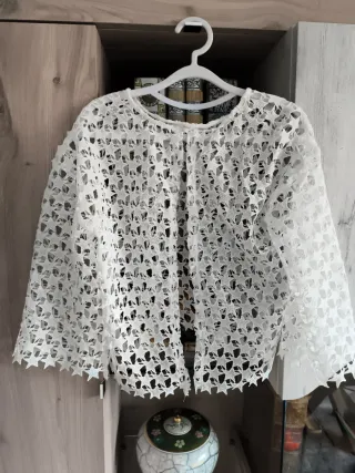 Rebeca calada de estrellitas muy bonita y elegante