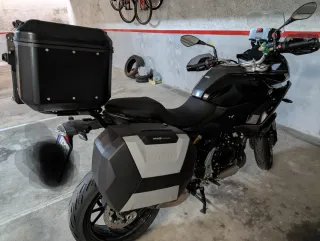 BMW F900XR Triple Black