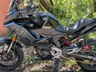 BMW F900XR Triple Black