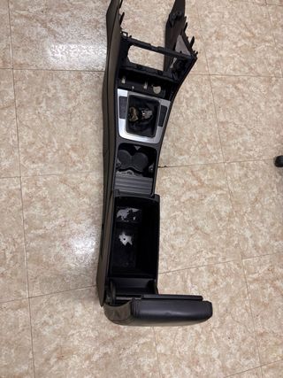 Apoyabrazos Consola Central Passat B6