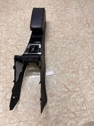 Apoyabrazos Consola Central Passat B6