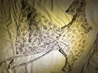 Vestido floral blanco y rojo