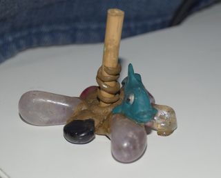 Porta incenso golfinho com minerais
