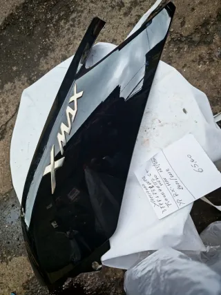 Fianchetto sx Yamaha XMAX 125/250 Nero