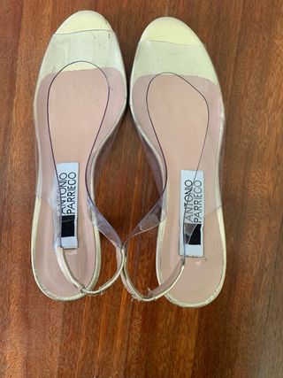 Sandalias Antonio Parriego  transparentes Doradas