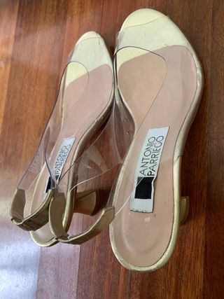 Sandalias Antonio Parriego  transparentes Doradas