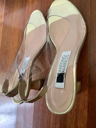 Sandalias Antonio Parriego  transparentes Doradas