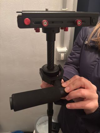 Estabilizador cámara Steadicam Neewer + maleta
