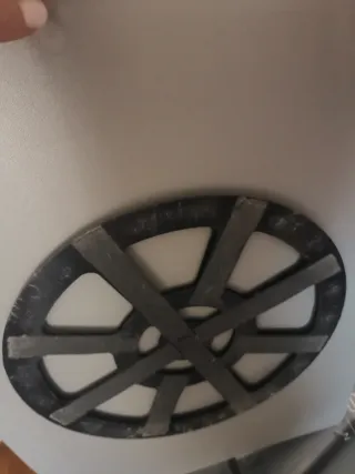 Televisor Sony Bravia 32", con base giratoria