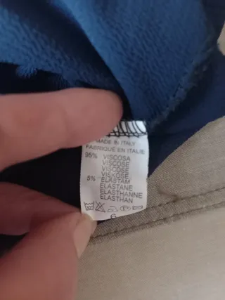 Blusa azul sin mangas