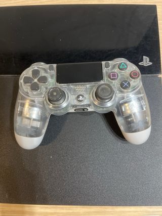 PS4 (PlayStation 4) Negra con Mando