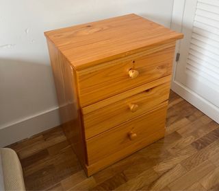 2 Mesitas de Noche Pino