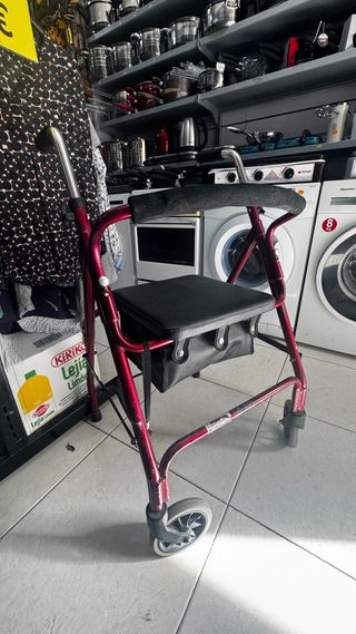 Andador Rollator Rojo con Asiento
