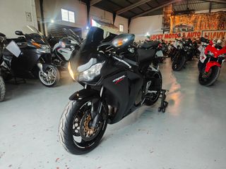 Honda CBR 1000 RR 2010 Negra