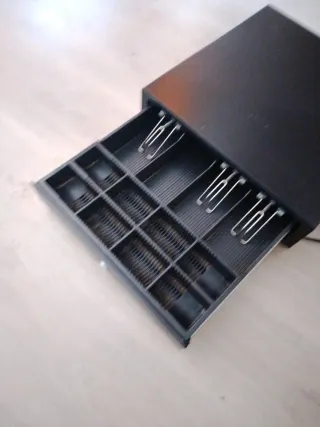 Cajón de dinero negro