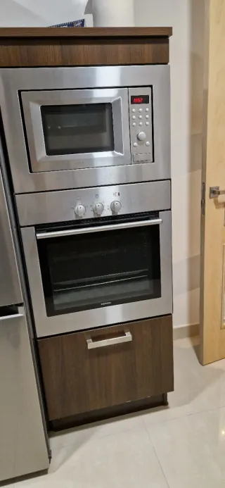 Cocina con electrodoméstos