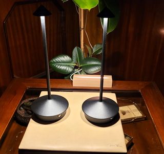 Coppia Lampade Arredamento Wireless, Touch, Nero.