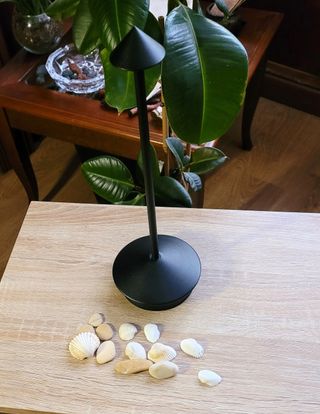 Coppia Lampade Arredamento Wireless, Touch, Nero.