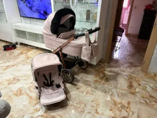 Bebecar 2023 Rosa  capazo se regala la sillita